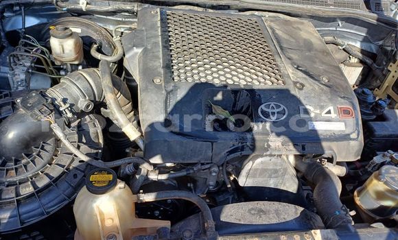 Nunua Ilio tumika Toyota Hilux Bluu Gari ndani ya Maputo nchini Maputo Nunua Ilio tumika Toyota Hilux Bluu Gari ndani ya Maputo nchini Maputo