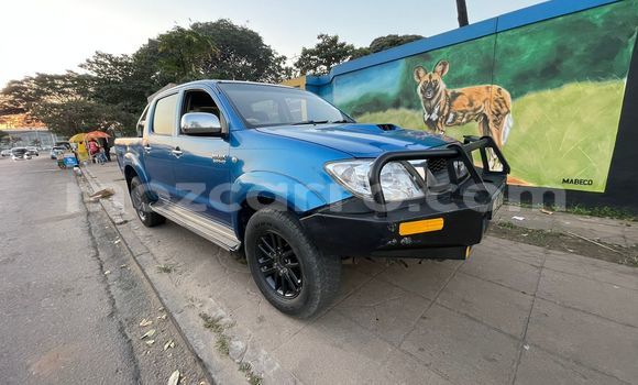 Nunua Ilio tumika Toyota Hilux Bluu Gari ndani ya Maputo nchini Maputo Nunua Ilio tumika Toyota Hilux Bluu Gari ndani ya Maputo nchini Maputo