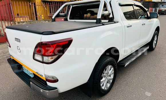 Nunua Ilio tumika Mazda BT-50 Nyeupe Gari ndani ya Maputo nchini Maputo Nunua Ilio tumika Mazda BT-50 Nyeupe Gari ndani ya Maputo nchini Maputo