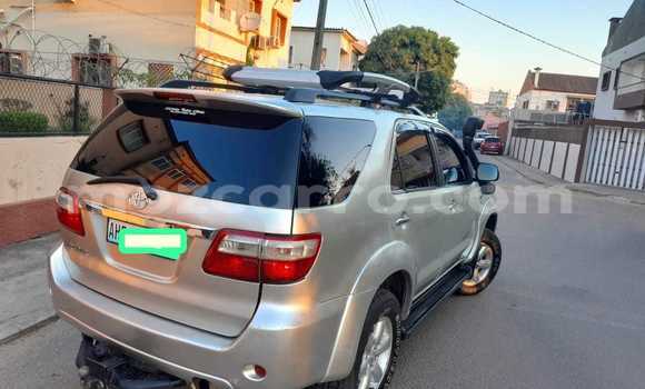 Comprar Usado Toyota Fortuner Castanho Carro em Maputo em Maputo Comprar Usado Toyota Fortuner Castanho Carro em Maputo em Maputo