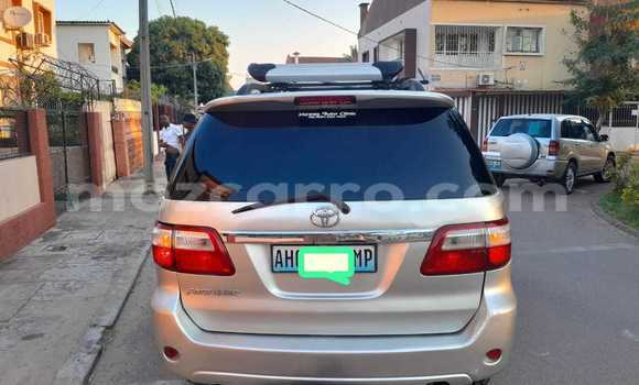 Comprar Usado Toyota Fortuner Castanho Carro em Maputo em Maputo Comprar Usado Toyota Fortuner Castanho Carro em Maputo em Maputo