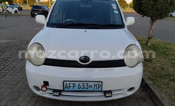 Nunua Ilio tumika Toyota Sienta Nyeupe Gari ndani ya Maputo nchini Maputo