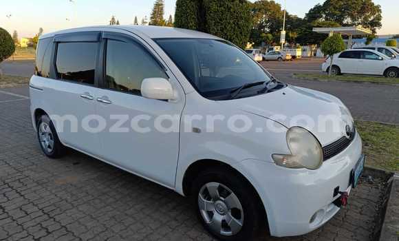Comprar Usado Toyota Sienta Branco Carro em Maputo em Maputo Comprar Usado Toyota Sienta Branco Carro em Maputo em Maputo