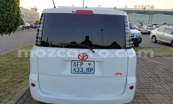 Comprar Usado Toyota Sienta Branco Carro em Maputo em Maputo Comprar Usado Toyota Sienta Branco Carro em Maputo em Maputo