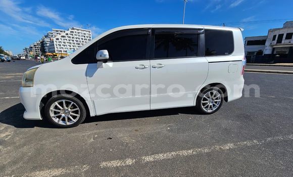 Buy Used Toyota Noah White Car in Maputo in Maputo Buy Used Toyota Noah White Car in Maputo in Maputo