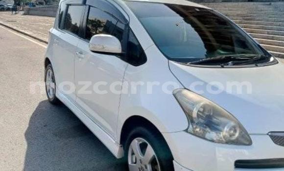 Nunua Ilio tumika Toyota Ractis Nyeupe Gari ndani ya Maputo nchini Maputo Nunua Ilio tumika Toyota Ractis Nyeupe Gari ndani ya Maputo nchini Maputo
