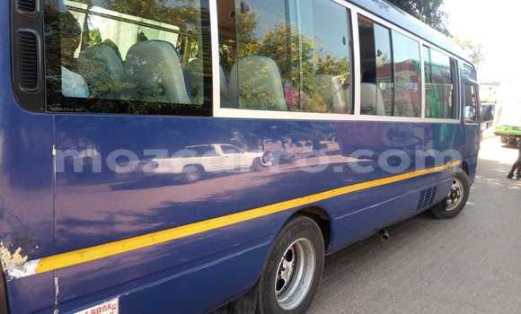 Nunua Ilio tumika Toyota Coaster Bluu Gari ndani ya Maputo nchini Maputo Nunua Ilio tumika Toyota Coaster Bluu Gari ndani ya Maputo nchini Maputo
