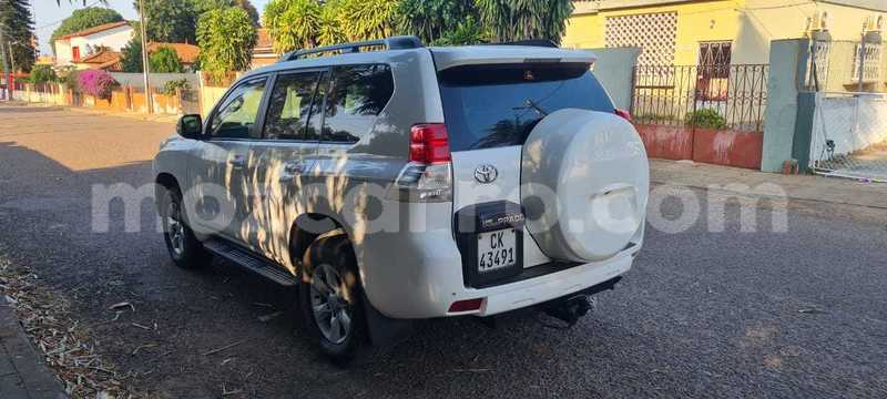 Big with watermark toyota land cruiser prado maputo maputo 26210