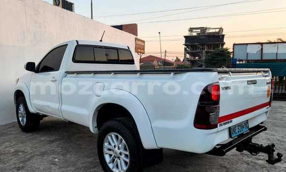 Comprar Usado Toyota Hilux Branco Carro em Maputo em Maputo Comprar Usado Toyota Hilux Branco Carro em Maputo em Maputo