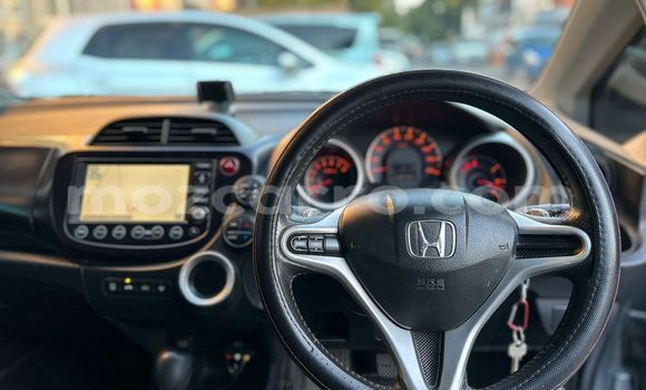 Nunua Ilio tumika Honda Fit Fedha Gari ndani ya Maputo nchini Maputo Nunua Ilio tumika Honda Fit Fedha Gari ndani ya Maputo nchini Maputo