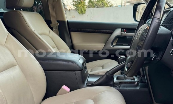 Comprar Novo Toyota Land Cruiser Prado Branco Carro em Maputo em Maputo Comprar Novo Toyota Land Cruiser Prado Branco Carro em Maputo em Maputo