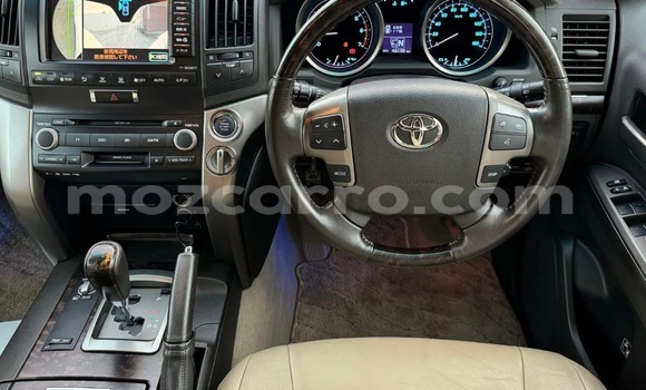 Comprar Novo Toyota Land Cruiser Prado Branco Carro em Maputo em Maputo Comprar Novo Toyota Land Cruiser Prado Branco Carro em Maputo em Maputo