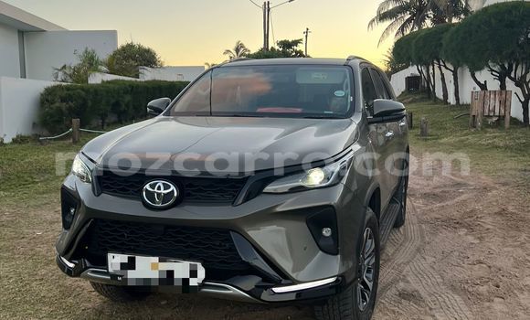 Nunua Ilio tumika Toyota Fortuner Nyingine Gari ndani ya Maputo nchini Maputo Nunua Ilio tumika Toyota Fortuner Nyingine Gari ndani ya Maputo nchini Maputo