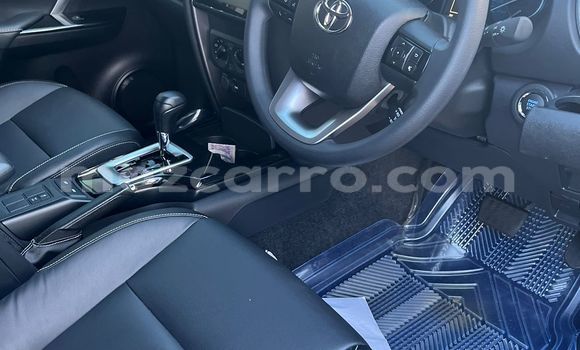 Nunua Ilio tumika Toyota Fortuner Nyingine Gari ndani ya Maputo nchini Maputo Nunua Ilio tumika Toyota Fortuner Nyingine Gari ndani ya Maputo nchini Maputo