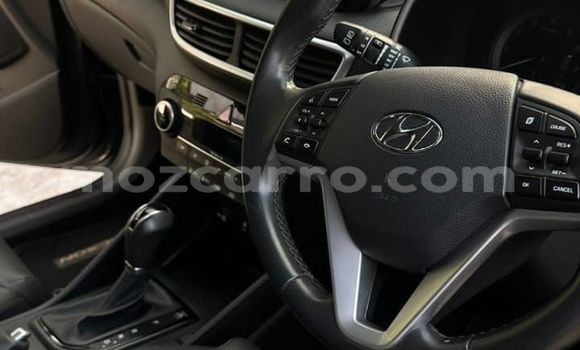 Buy Used Hyundai Tucson Blue Car in Maputo in Maputo Buy Used Hyundai Tucson Blue Car in Maputo in Maputo