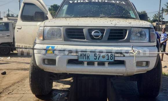 Buy Used Nissan Hardbody White Car in Maputo in Maputo Buy Used Nissan Hardbody White Car in Maputo in Maputo