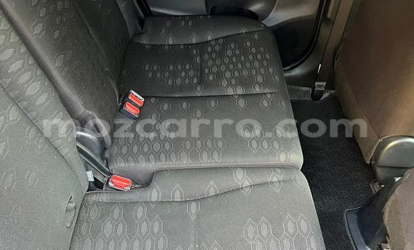 Buy Used Toyota Ractis Blue Car in Maputo in Maputo Buy Used Toyota Ractis Blue Car in Maputo in Maputo