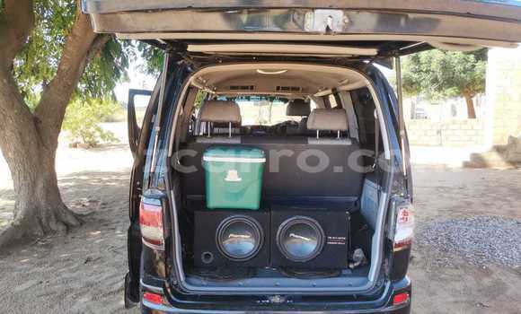 Nunua Ilio tumika Toyota Regius Nyeusi Gari ndani ya Maputo nchini Maputo Nunua Ilio tumika Toyota Regius Nyeusi Gari ndani ya Maputo nchini Maputo