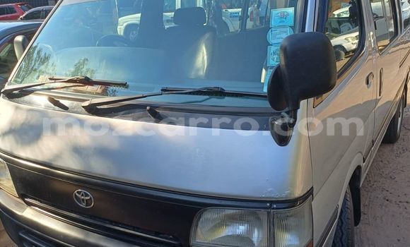 Nunua Ilio tumika Toyota Hiace Fedha Gari ndani ya Maputo nchini Maputo Nunua Ilio tumika Toyota Hiace Fedha Gari ndani ya Maputo nchini Maputo