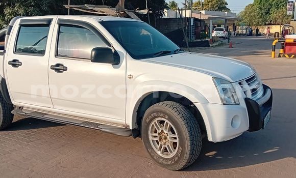 Comprar Usado Isuzu KB Branco Carro em Maputo em Maputo Comprar Usado Isuzu KB Branco Carro em Maputo em Maputo