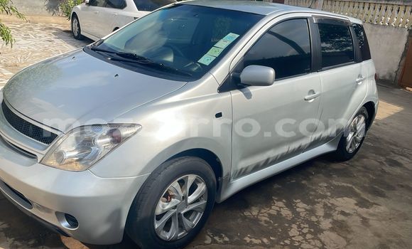 Comprar Usado Toyota IST Prata Carro em Marara em Tete Comprar Usado Toyota IST Prata Carro em Marara em Tete