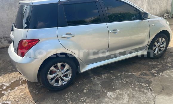 Comprar Usado Toyota IST Prata Carro em Marara em Tete Comprar Usado Toyota IST Prata Carro em Marara em Tete