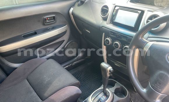 Comprar Usado Toyota IST Prata Carro em Marara em Tete Comprar Usado Toyota IST Prata Carro em Marara em Tete