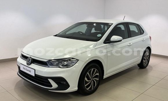 Comprar Usado Volkswagen Polo Branco Carro em Beira em Sofala