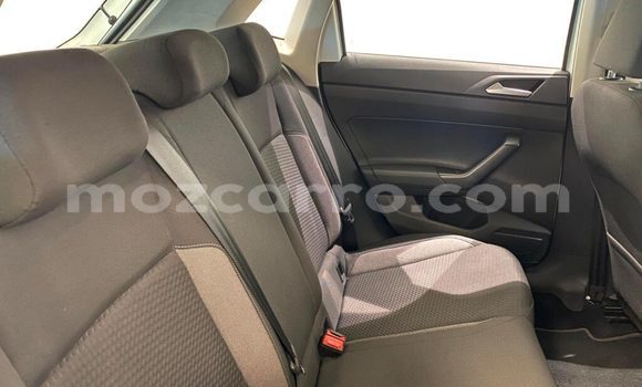Buy Used Volkswagen Polo White Car in Beira in Sofala Buy Used Volkswagen Polo White Car in Beira in Sofala