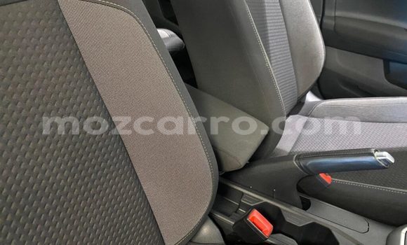 Buy Used Volkswagen Polo White Car in Beira in Sofala Buy Used Volkswagen Polo White Car in Beira in Sofala