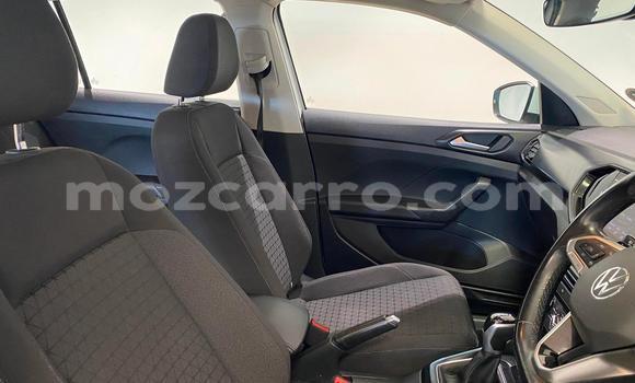 Buy Used Volkswagen Tiguan White Car in Ancuabe in Cabo Delgado Buy Used Volkswagen Tiguan White Car in Ancuabe in Cabo Delgado