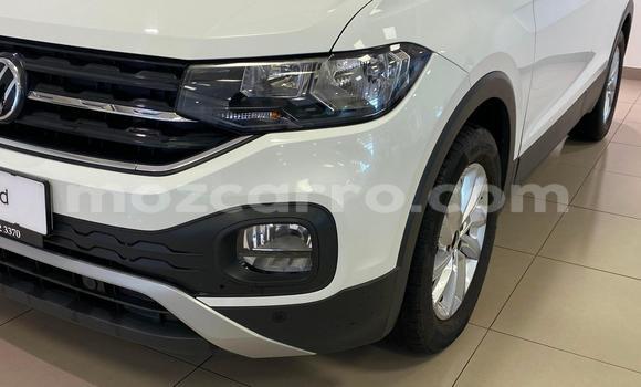 Buy Used Volkswagen Tiguan White Car in Ancuabe in Cabo Delgado Buy Used Volkswagen Tiguan White Car in Ancuabe in Cabo Delgado