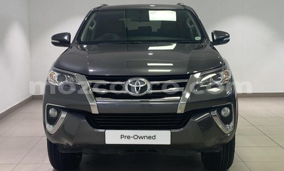 Comprar Usado Toyota Fortuner Verde Carro em Angoche em Nampula Comprar Usado Toyota Fortuner Verde Carro em Angoche em Nampula