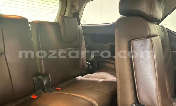Comprar Usado Toyota Fortuner Verde Carro em Angoche em Nampula Comprar Usado Toyota Fortuner Verde Carro em Angoche em Nampula