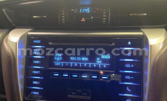 Comprar Usado Toyota Fortuner Verde Carro em Angoche em Nampula Comprar Usado Toyota Fortuner Verde Carro em Angoche em Nampula