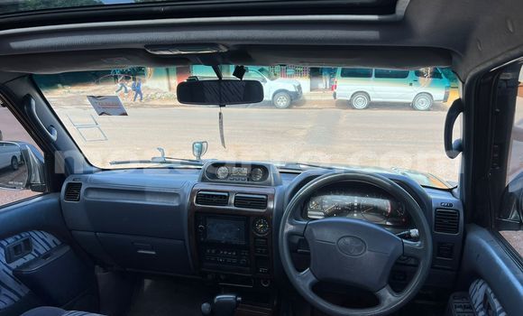 Nunua Ilio tumika Toyota Land Cruiser Prado Kijani Gari ndani ya Maputo nchini Maputo Nunua Ilio tumika Toyota Land Cruiser Prado Kijani Gari ndani ya Maputo nchini Maputo