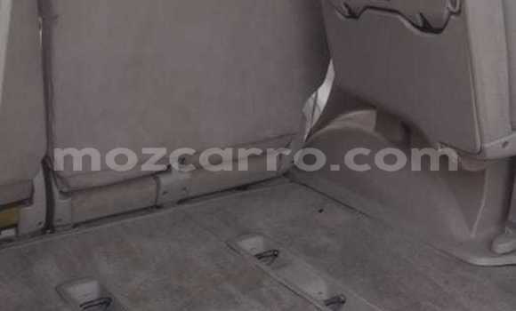 Nunua Ilio tumika Toyota Land Cruiser Prado Nyeupe Gari ndani ya Maputo nchini Maputo Nunua Ilio tumika Toyota Land Cruiser Prado Nyeupe Gari ndani ya Maputo nchini Maputo