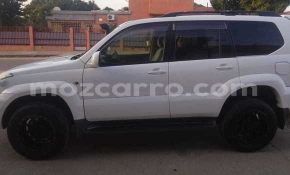 Nunua Ilio tumika Toyota Land Cruiser Prado Nyeupe Gari ndani ya Maputo nchini Maputo Nunua Ilio tumika Toyota Land Cruiser Prado Nyeupe Gari ndani ya Maputo nchini Maputo