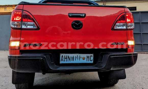Comprar Usado Mazda BT-50 Vermelho Carro em Maputo em Maputo Comprar Usado Mazda BT-50 Vermelho Carro em Maputo em Maputo