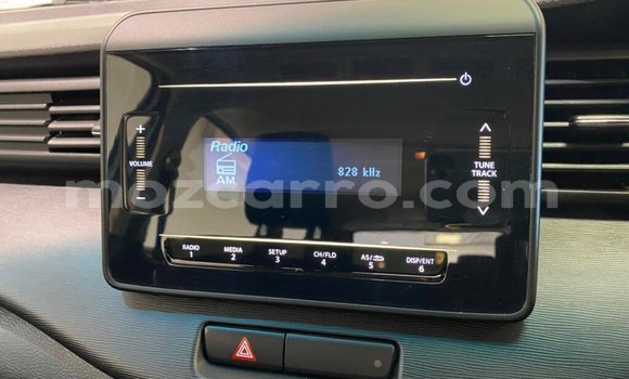 Buy Used Toyota Corolla Rumion White Car in Angoche in Nampula Buy Used Toyota Corolla Rumion White Car in Angoche in Nampula