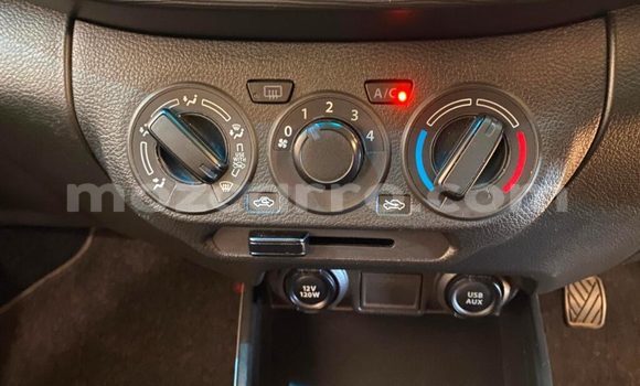 Buy Used Toyota Corolla Rumion White Car in Angoche in Nampula Buy Used Toyota Corolla Rumion White Car in Angoche in Nampula