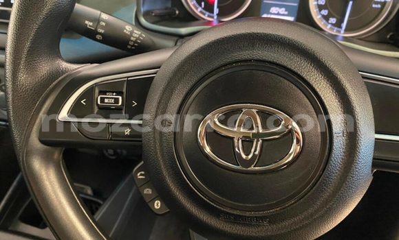 Buy Used Toyota Corolla Rumion White Car in Angoche in Nampula Buy Used Toyota Corolla Rumion White Car in Angoche in Nampula