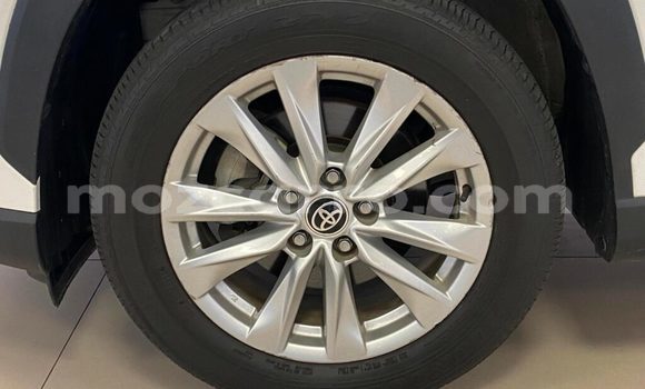 Tenga Tsaru Toyota Corolla Cross Chena Mota in Angoche in Nampula Tenga Tsaru Toyota Corolla Cross Chena Mota in Angoche in Nampula