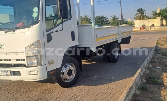 Comprar Usado Isuzu FTR 850 Branco Caminhão em Xai-Xai em Gaza