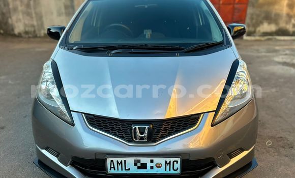 Buy Used Honda Fit Silver Car in Maputo in Maputo