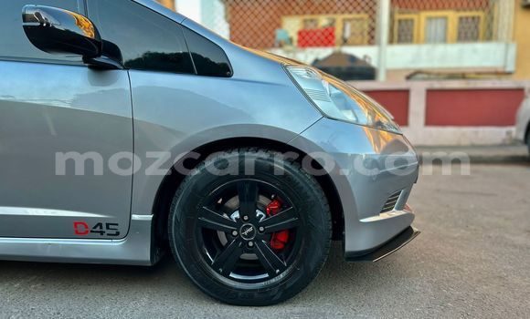 Nunua Ilio tumika Honda Fit Fedha Gari ndani ya Maputo nchini Maputo Nunua Ilio tumika Honda Fit Fedha Gari ndani ya Maputo nchini Maputo
