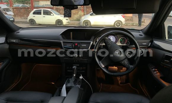 Tenga Tsaru Mercedes-Benz C250 coupe Chena Mota in Maputo in Maputo Tenga Tsaru Mercedes-Benz C250 coupe Chena Mota in Maputo in Maputo