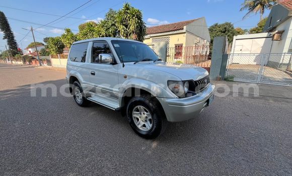 Buy Used Toyota Land Cruiser Prado White Car in Maputo in Maputo Buy Used Toyota Land Cruiser Prado White Car in Maputo in Maputo