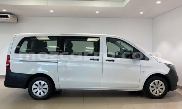 Comprar Usado Mercedes-Benz C-Classe Branco Carro em Boane em Maputo Comprar Usado Mercedes-Benz C-Classe Branco Carro em Boane em Maputo