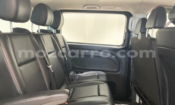 Buy Used Mercedes-Benz C-Classe Silver Car in Ancuabe in Cabo Delgado Buy Used Mercedes-Benz C-Classe Silver Car in Ancuabe in Cabo Delgado